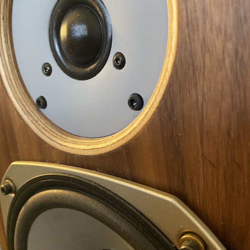 [G6 tweeter detail]