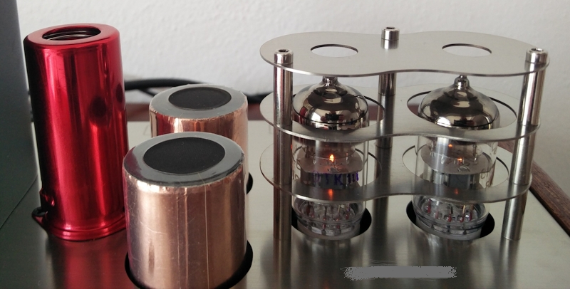 [Tube preamp under review on TNT-Audio]