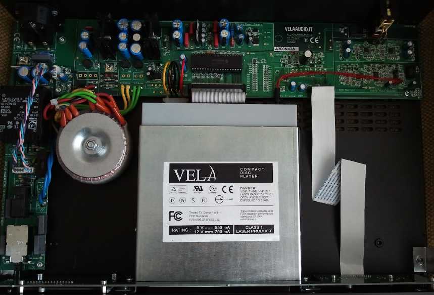 [Vela Audio CD player - inside view]