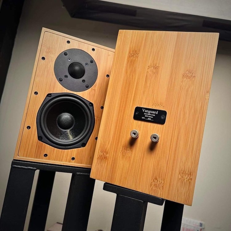 [XSA Vanguard - diffusori monitor in stile BBC LS3/5A]