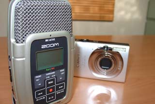 [Zoom H2 portable solid state recorder]